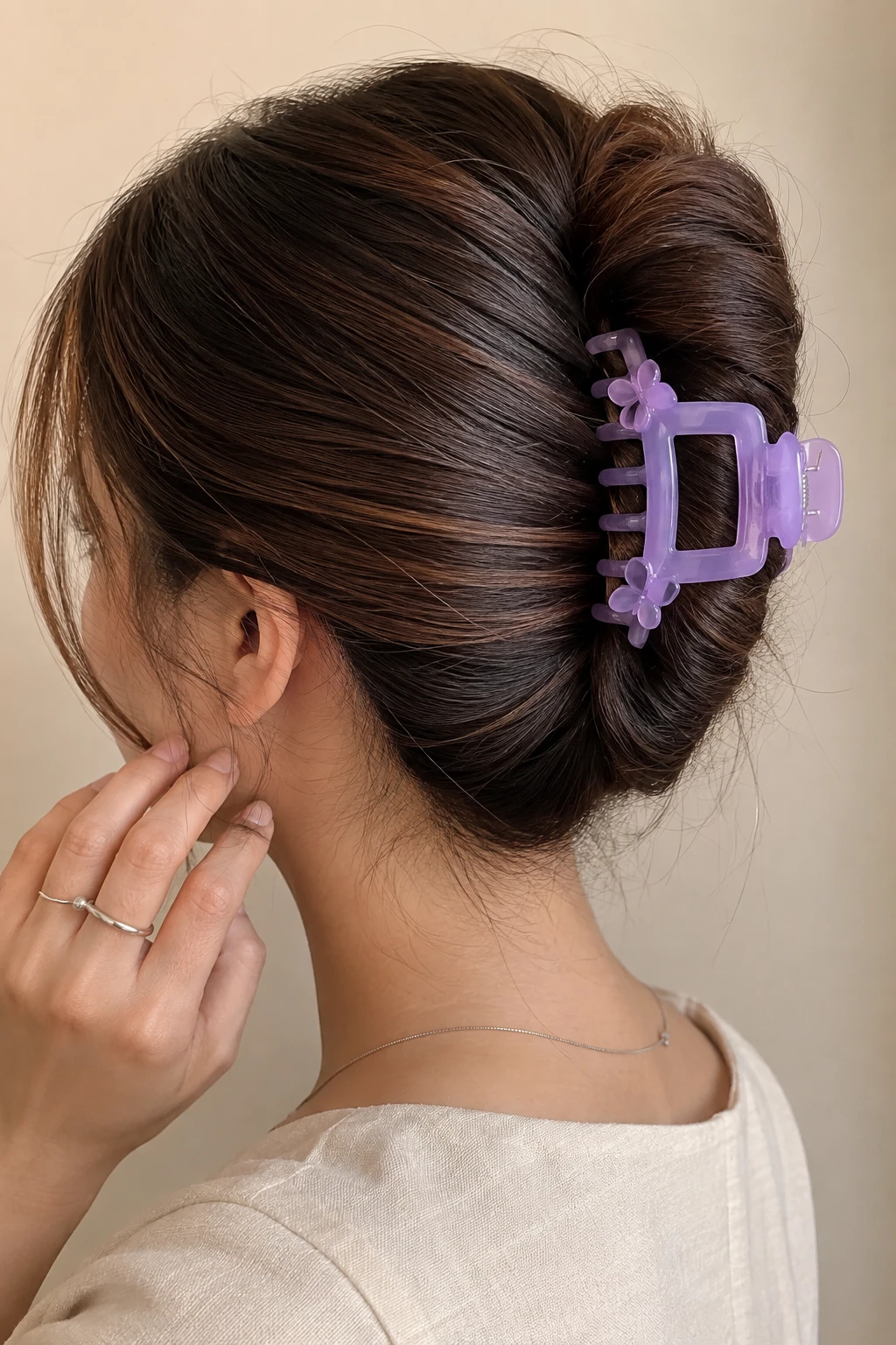 Lilac Flower Frost Twisted Bun Claw Clip